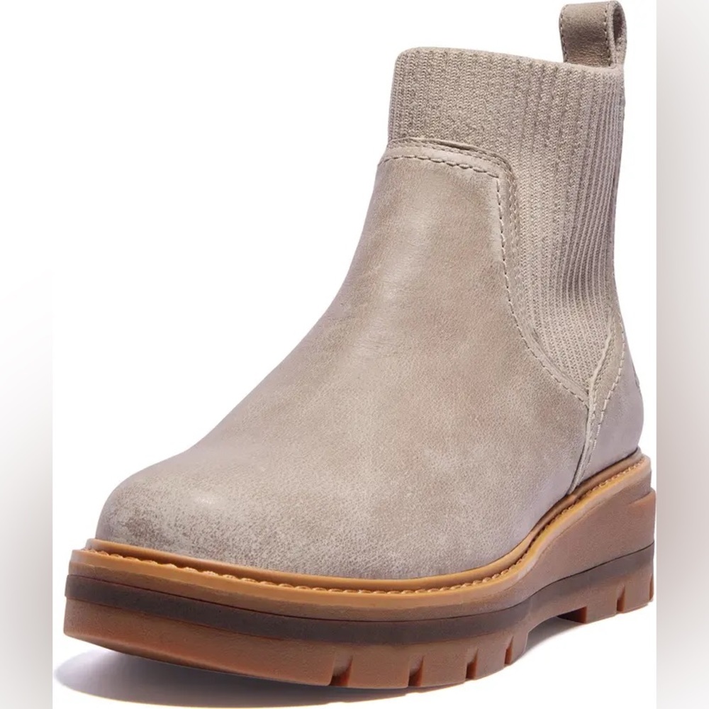 Cervinia Valley Lug Sole Chelsea Boot (Women) size 10